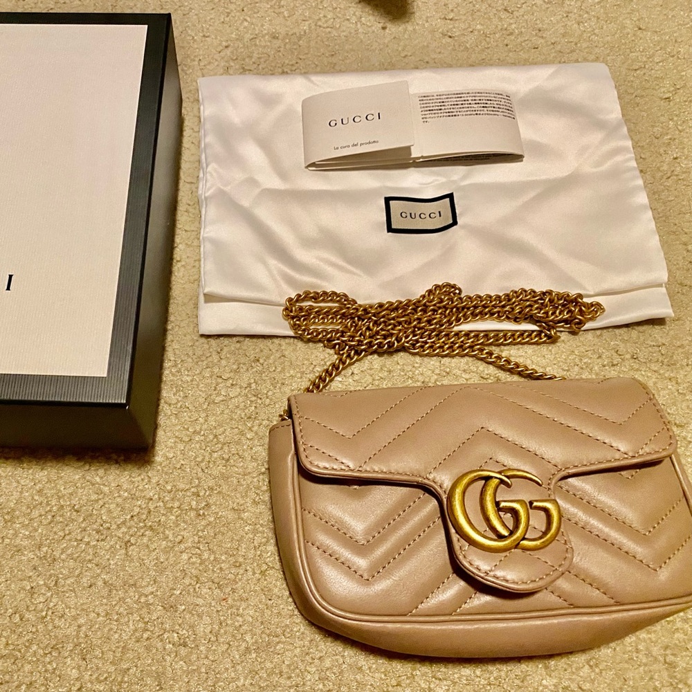 GG Marmont leather super mini bag